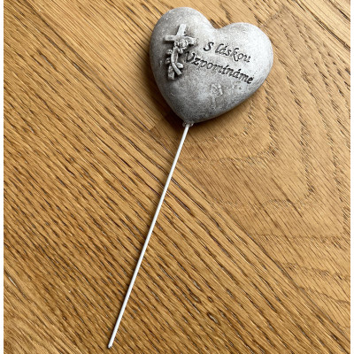 Zápich "S láskou vzpomínáme" – dekorace srdce